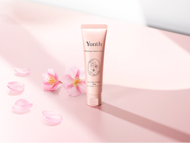 美白×シワ改善を叶える「Yunth 美白ハンドセラム」にチェリーブロッサムの香りが登場。手元から華やぐ季節感を。2025年3月11日(火)より数量限定発売