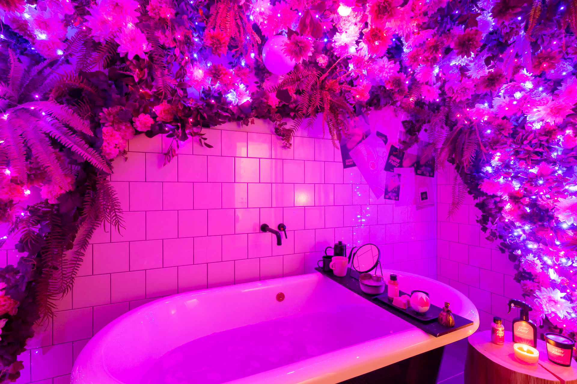 LUSHの思いやりと温もりに溢れたクリスマスシーズンが11月からスタート! クリスマスコンセプトに没入できる場がLUSH 新宿店にオープン