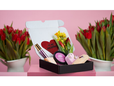 ラッシュで最も新鮮な出来立てコスメが詰まったボックスが全国76店舗にてバレンタインデーの特別企画として2月14日のみ限定発売