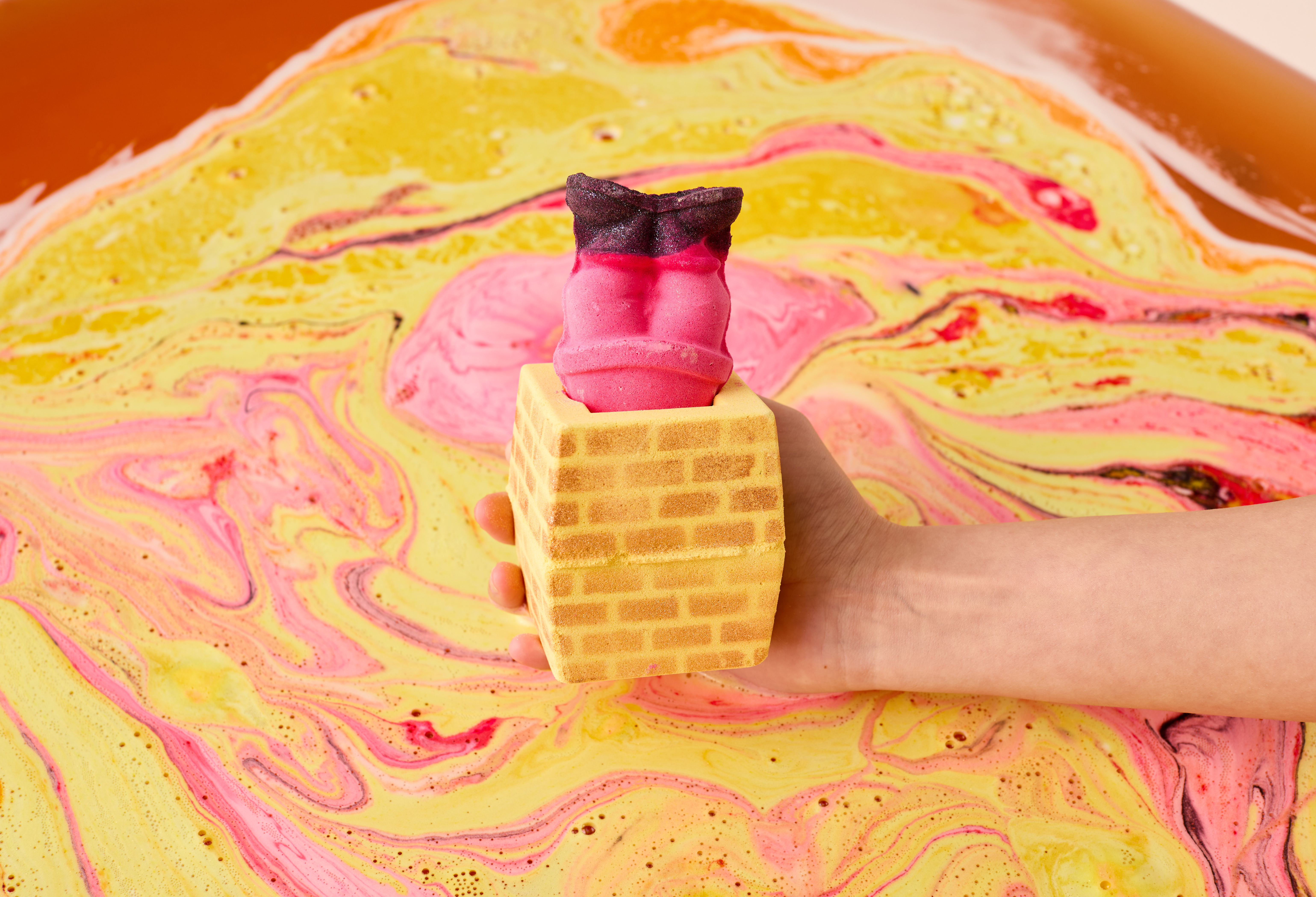 英国発のナチュラルコスメブランドLUSHホリデーを彩るクリスマスコレクションが登場