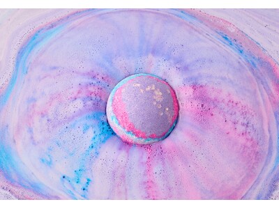 クリスマスシーズンを彩るLUSHのバスアイテム過去最多のクリスマスコレクション78種とギフトボックス42種人気ランキングTOP5をお届け！