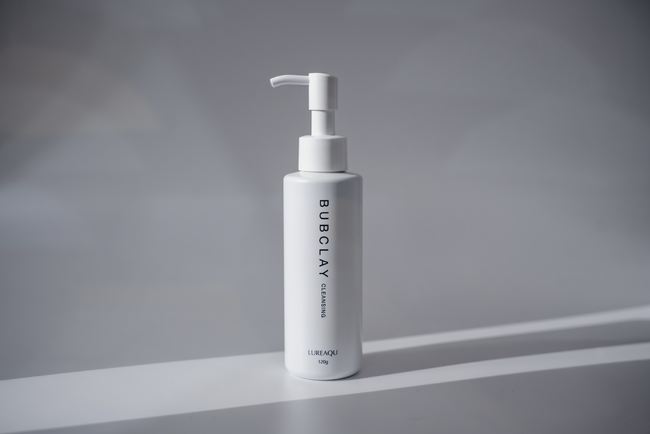 塗るだけで泡立つ。メイクや毛穴汚れを浮かせて落とす新発想クレンジング「ルリーク バブクレイ クレンジング」発売