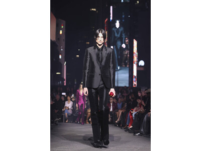 【GUCCI】ニューヨーク タイムズスクエアにて、2027 クルーズコレクション「GucciCore」を発表