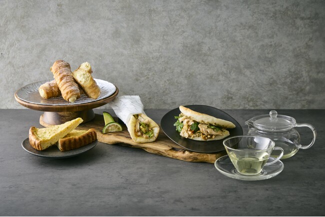 東京・九品仏に本店をかまえるベーカリー「Comme’N（コムン）」から、柑橘や夏野菜など季節の味覚を楽しむ新商品が、7月1日（水）より登場