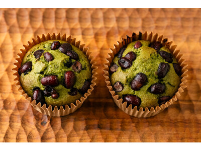 市場の甘味処、茂助だんごが手がけた「能登大納言の羊羹」「能登大納言と抹茶のマフィン」には、復興への想いを託しました。