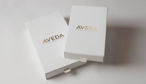 ウエディングの引き出物にもおすすめな、アヴェダのプレミアムなギフトボックス『PREMIUM GIFT BOX』新発売