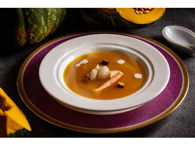 【秋の贅沢ランチ】鮑や黒豚に、ポルチーニ茸や秋野菜など旬の食材を匠の技で仕立てた珠玉のランチコースが、梅...