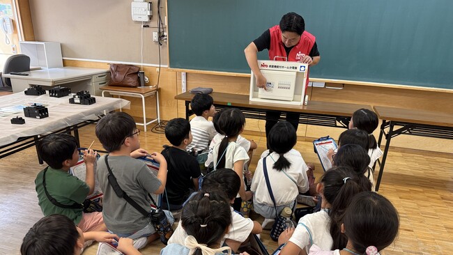 日東工業、愛知県長久手市の小学校で「出張工場見学」を実施