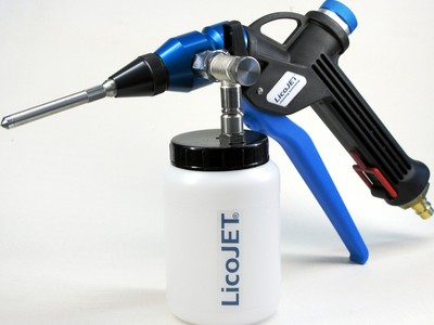 人間工学に基づいたデザイン 軽量で操作性に優れた ドイツ製 小型高圧洗浄クリーナー「LicoJET(R)」