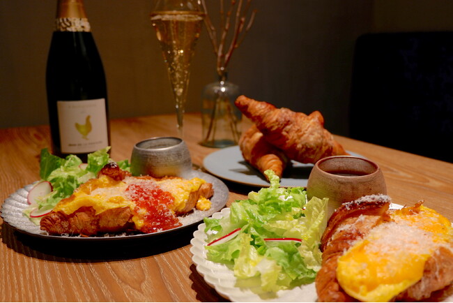 熱海の高級スイーツ店「十全十美」からこれまでにない一皿、「いくら×トリュフ×卵」のクロワッサンサンドを新発売