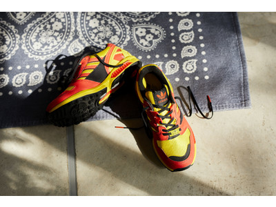 atmos別注を代表するadidas G-SNKシリーズからadidas ZX 8000の新作モデルが登場。