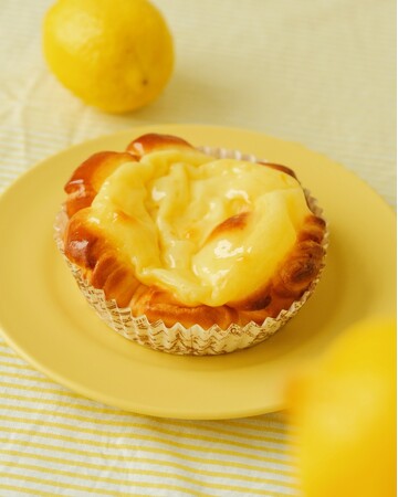爽やかな酸味の「レモンチーズ」や「清見オレンジ」など夏を彩る新作パンが登場！～食欲をそそる「サラミのトマトバジルピザパン」を含む新商品5品を8月1日より発売～
