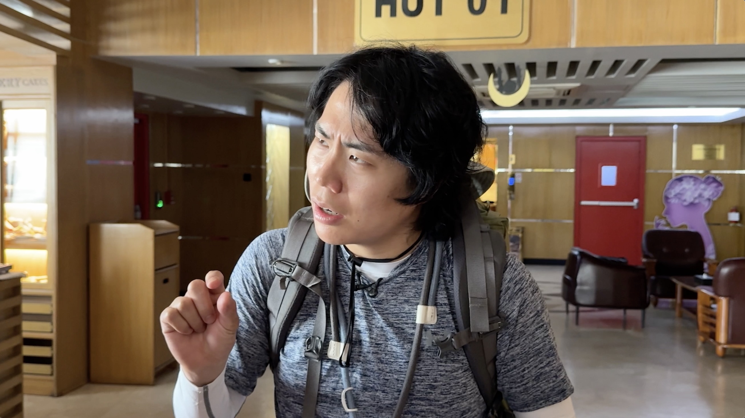 令和ロマン・くるま、海外富裕層向けホテルの取締役に意外なお願い「もしできれば…」 海外ロケ中に突如鳴り響く破裂音…M-1王者にまさかの衝撃ハプニング発生／『世界の果てに、くるま置いてきた』#7