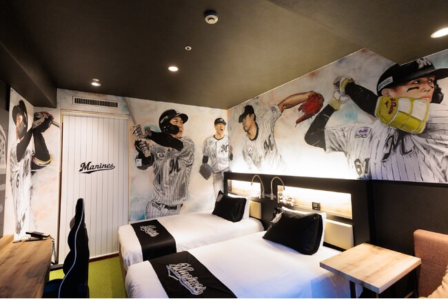 プレスリリース「千葉ロッテマリーンズファン必見「マリーンズルーム」リニューアル！ここでしか出会えないオリジナル壁面アート誕生＆没入型観戦ステイの予約開始/ロッテシティホテル錦糸町」のイメージ画像