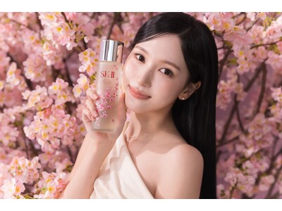 限定桜ボトル発売を記念したスペシャルイベントにグローバルブランドアンバサダーMINAが来場