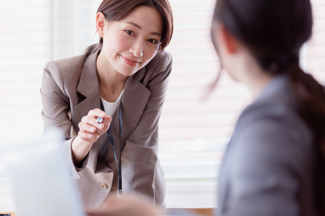 顔を見て「疲れてる！？」と言われたことがある女性は7割以上。「疲れ顔」を見られたくない相手　20代女性は異性、40代女性は同性！？