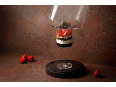 【南紀白浜マリオットホテル】和歌山の恵みが香り立つ大人パフェ「まりひめのティラミスパフェ スモークエッセンス」を発売