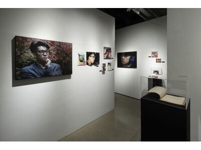 1月10日から開催する、1980年代の坂本龍一を捉えた幻のドキュメンタリー劇場公開を記念した展示企画「T...