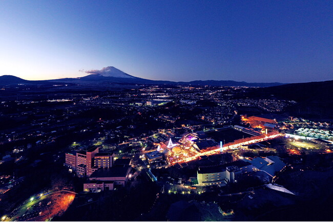 まだ間に合う!夏休み後半は時之栖で家族時間を満喫しよう!晩夏の夜、家族で楽しむ光と幻想の高原リゾート、時之栖へ!