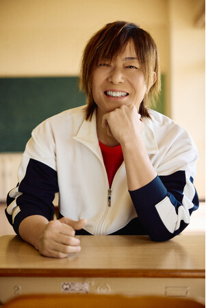 プレスリリース「早くもランキング上位に躍り出た人気声優・谷山紀章の50歳を記念した写真集から、元陸上部らしく躍動する先行カットを公開！」のイメージ画像