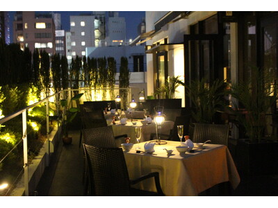【シャングリラズ シークレット】夏こそテラスで整う！表参道店限定「Shangri-La Flow」”ととのい”薬膳きのこ鍋コースが登場！
