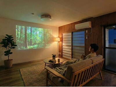 ����̓X�}�z�Ŋς鎞��b�u�X�}�z�����ʂ́g��������h�ɂȂ镔���v�ցBRenotta�A�V�R���Z�v�g�uTHEATER LIFE�v��1�e �gWOOD�h �𔭕\