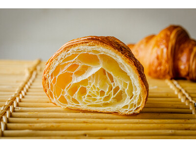 シロカの「すばやきトースター」で、自宅でも本場フランスに認められた“クロワッサン”を焼きたてのおいしさに！パン＆トースターがセットで当たるコラボキャンペーンを実施