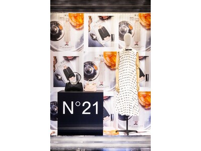 【N21】ホリデーシーズンにぴったりな“アペリティーボ”コレクションが登場　伊勢丹新宿店でポップアップイベントを開催