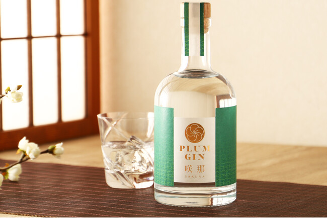 完熟南高梅が華やかに香るジン「PLUM GIN 咲那 -sakuna-」が販売開始