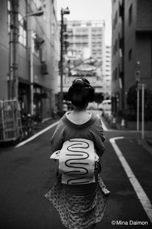 DNPfBAEA[g@CJJWpƂ̋nŁAގʐ^WuV΂v{