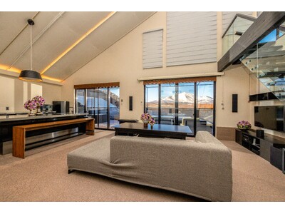 「Nicolai Bergmann Flowers & Design」が彩る「あさま空山望」 開業5周年...