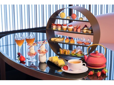 「フォションホテル京都Meetsあまおう」人気のあまおうメニューで今年も開催。2026年1月7日よりあまおうアフタヌーンティーとあまおうデザートビュッフェの提供を開始。