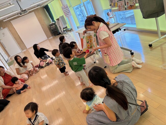 夏休みに活用　子育て世帯の居場所に「ふれあいサロン」〔埼玉〕