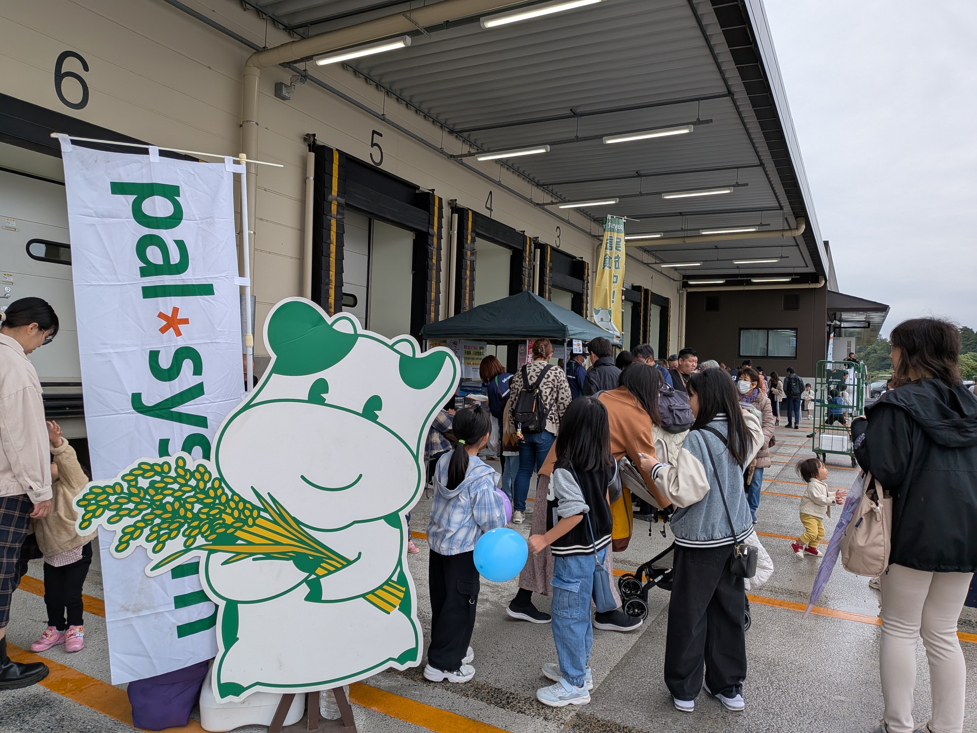 産直青果即売会に300人以上　普段入れない冷凍倉庫見学も大人気〔茨城 栃木〕