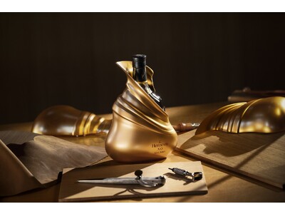 ファッションデザイナー、キム・ジョーンズ氏とのコラボレーションが実現！限定デザインボトル「Hennessy X.O by Kim Jones リミテッドエディション」6月2日（金）より数量限定で発売