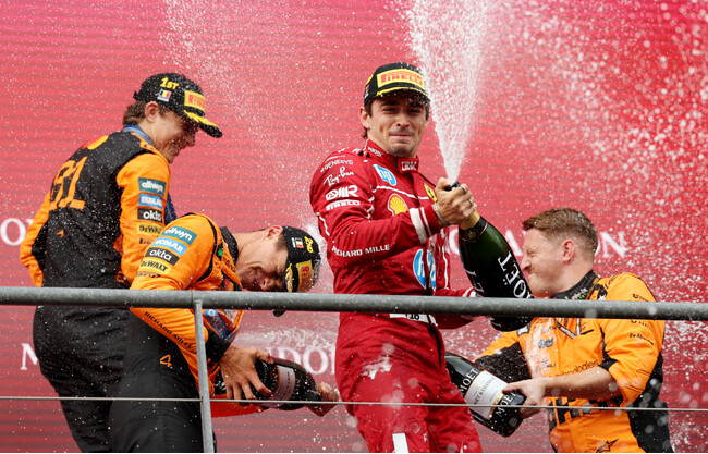 モエ・エ・シャンドンが祝福のジェロボアムとともに表彰台を飾る フォーミュラ 1 モエ・エ・シャンドン ベルギーグランプリ 2025