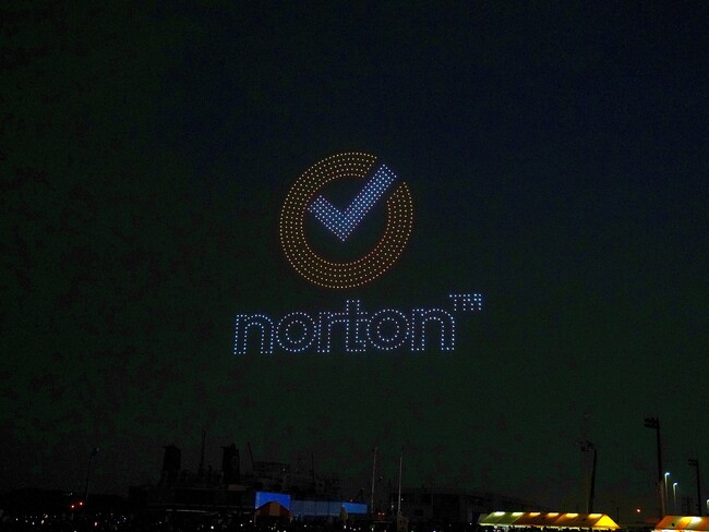 ノートン(TM)「アジアポートフェスティバル in KANMON 2026 関門海峡花火大会」にて行われたドローンショーへ協賛