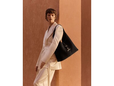 STRATHBERRY 2026年春夏コレクションより、スコットランドの自然や知性を映し出す新色と、待望の新作「Kite」シリーズが登場