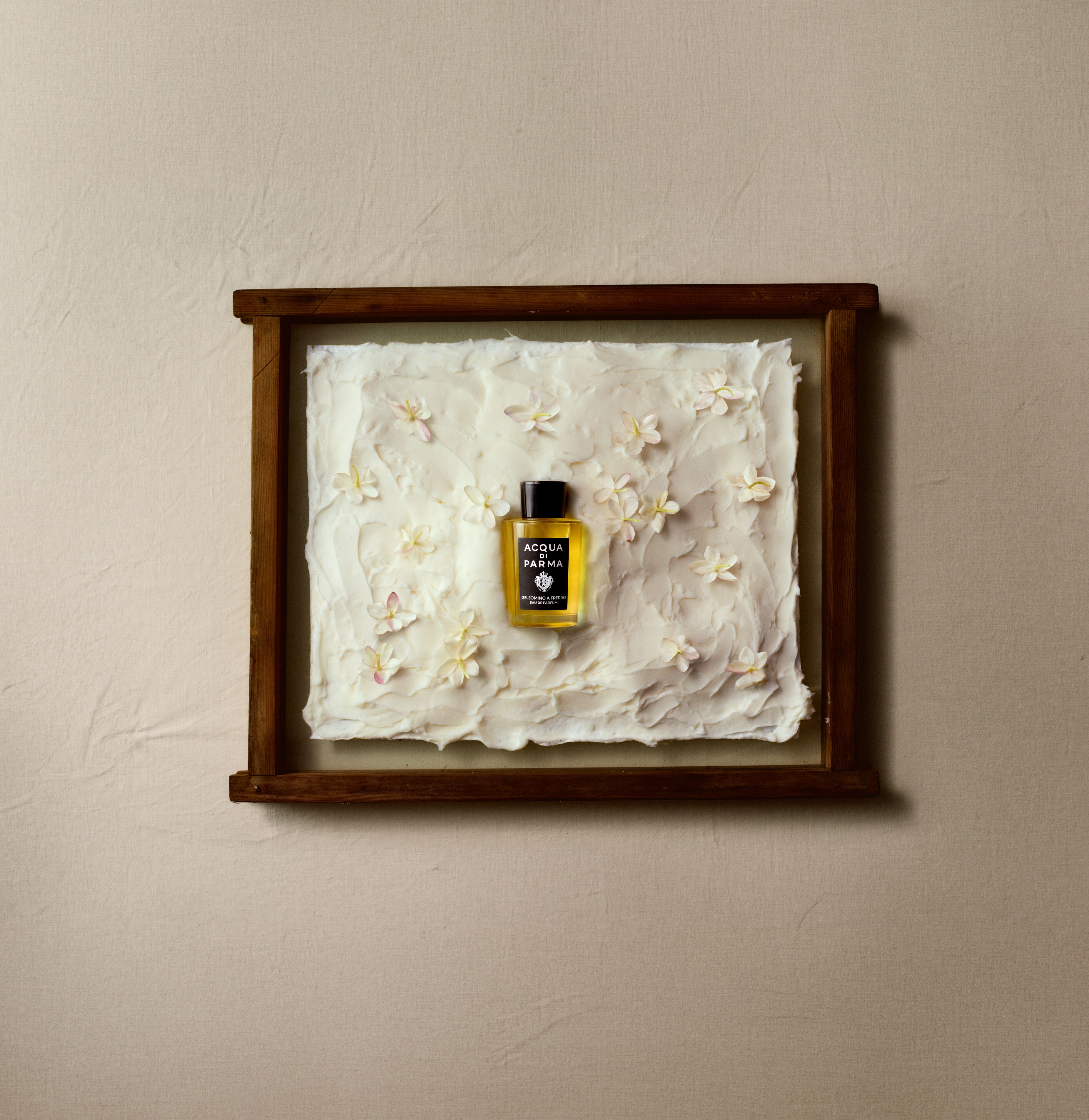 アクア ディ パルマから、古代の抽出技法アンフルラージュで作られた鮮やかで力強いオーデパルファム「ジェルソミーノ ア フレッド」が新登場。