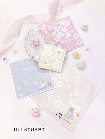 プレスリリース「服飾雑貨メーカー川辺株式会社　手元に優雅な華やかさを。エレガントな「さくら柄」ハンカチ新登場！」のイメージ画像