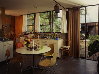 【Herman Miller】デザインアイコン「Eames Shell Chair」誕生75周年を記念し...