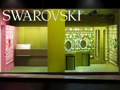 スワロフスキー新宿が新コンセプトでリニューアルオープン