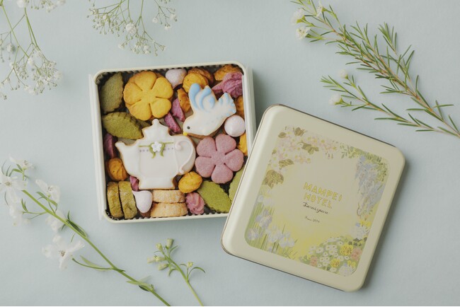 【万平ホテル】 大正時代から続く“花柄メニュー”をデザインしたクッキー缶が新登場　「万平ホテルフラワークッキー缶」期間限定発売