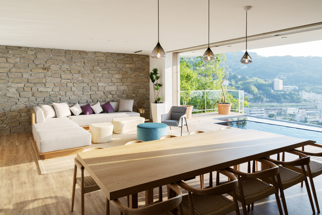 熱海水口町に、究極のリゾート「ASNOVA RESORT / FLORES ATAMI」（フローレス熱海）が新規開業