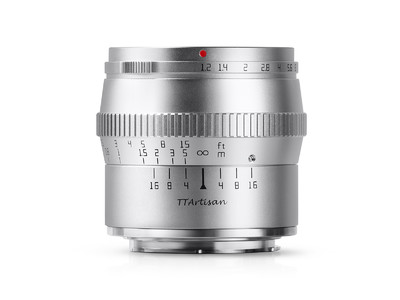 大口径の中望遠レンズ「銘匠光学 TTArtisan 50mm f/1.2 C シルバー」ソニーE、富士フイルムX、マイクロフォーサーズ、キヤノンEF-M用 発売