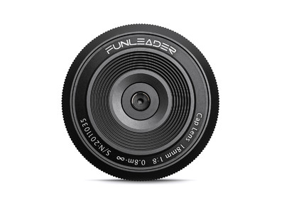 FUNLEADER CAPLENS 18mm f/8.0 ミラーレスカメラ用 発売