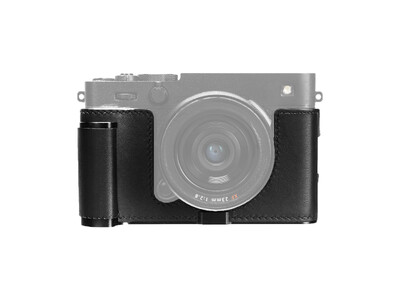 予備SDカードも締め付けプレートも、ケース内にすっきり収納。cam-in、富士フイルム X-E5用レザーカメラケース「LCP-053」登場