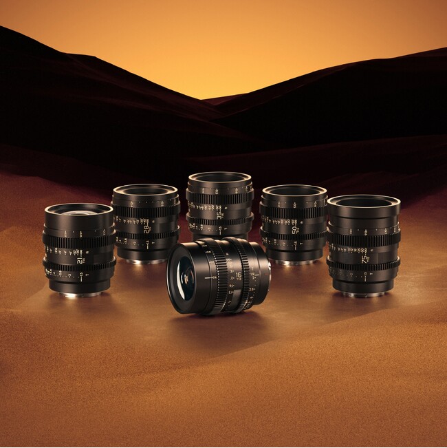 ���̏�̋�C�܂ŁA���C�h�ɕ`���BThypoch�uSimera-C�v�ɒ��L�p16mm T1.9���o��A16�`75mm��6�{�Z�b�g������