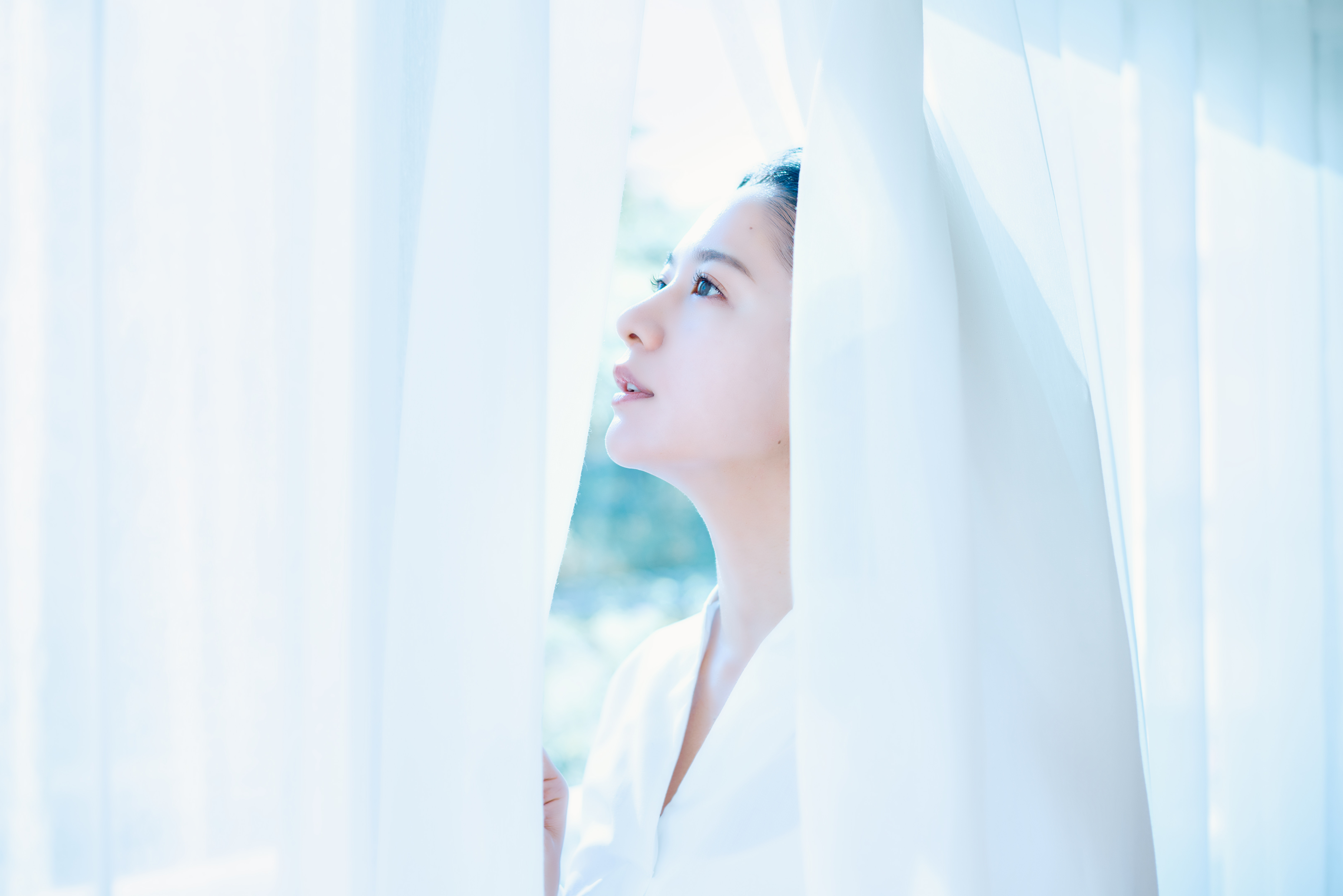 【2025年調査】夏の髪の紫外線対策、意識していても実践できていない！ケア不足で「秋に後悔」の声も