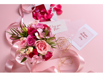 大切な方に、至福の瞬間と心ときめく香りを。花々が彩る母の日の限定ギフトが登場